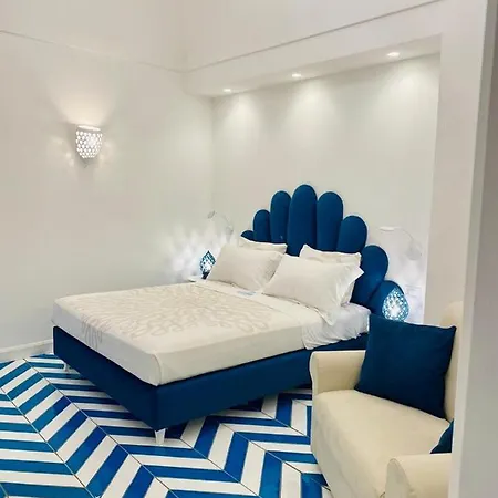 Diamond Luxury בית הארחה 4*