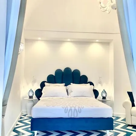Diamond Luxury بوسيتانو