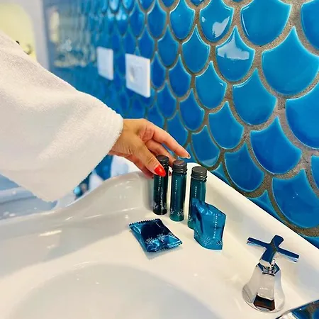 Diamond Luxury بوسيتانو