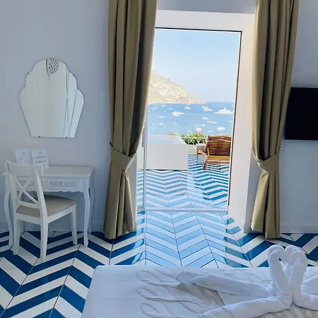 Diamond Luxury بيت ضيافة بوسيتانو